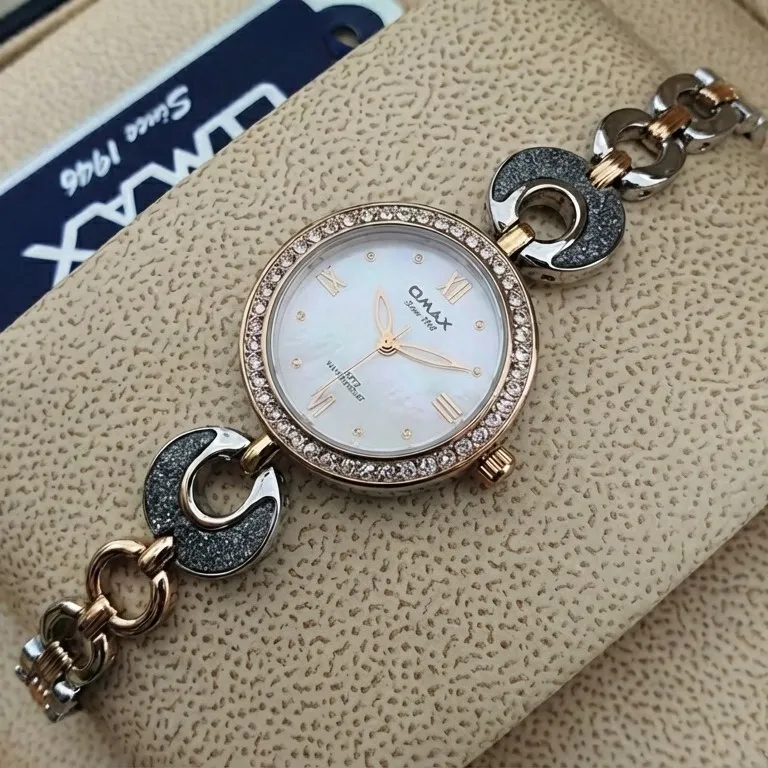 Omax JES 972 Women Chain Analog Watch